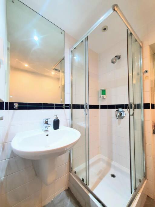 Contemporary Modern Studio Apartment - City Centre Birmingham Kültér fotó